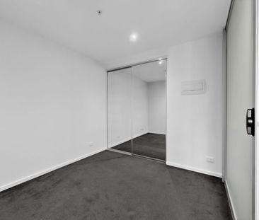 Effortless Living with Keilor Road Convenience - Photo 4