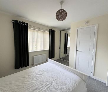 2 bedroom semi-detached house to rent - Photo 5