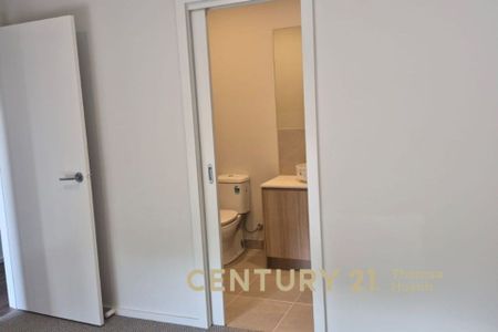 Brand New Spacious Townhouse for Rent - Move in Now!! - Photo 5