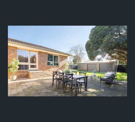 31 Thomas Crescent, Cranbourne, Vic 3977 - Photo 5