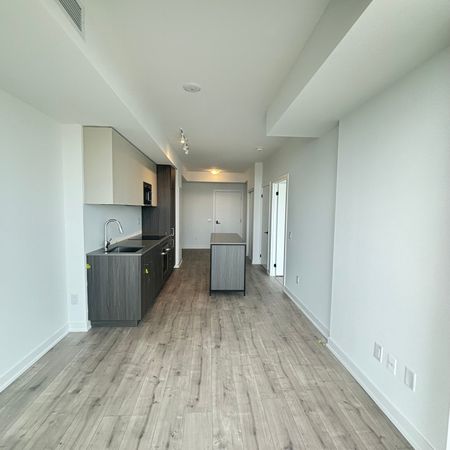 For Lease - 220 Missinnihe Way Unit# 611, Mississauga, Ontario - Photo 2