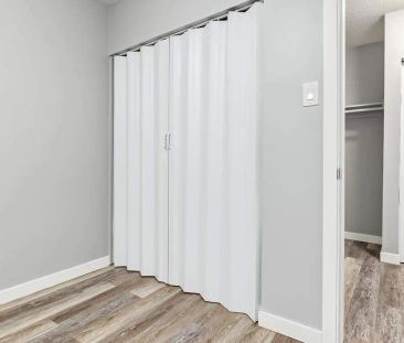 - 2 Bedroom at Linda Manor - Photo 6