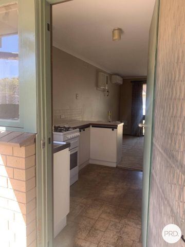 Central 2 Bed Unit - Photo 5