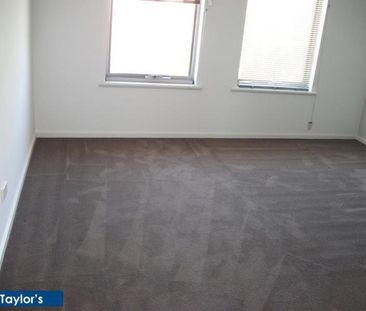 QUALITY BUILT & FEATURE PACKED TOWNHOUSE! - Photo 5