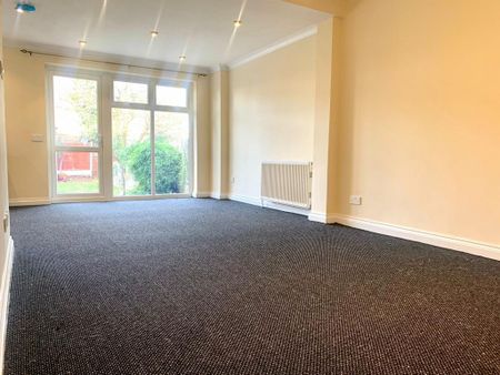 3 bedroom terraced house to rent - Photo 3