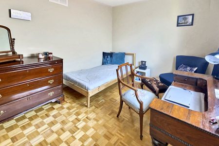 For Lease - 920 College Manor Drive, Newmarket, Ontario - Photo 5