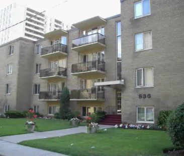 836 Roselawn Avenue - walk to Subway !!!! | 836 Roselawn Avenue, To... - Photo 1