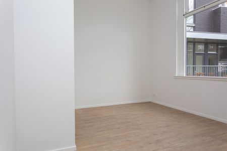 Te huur: In verband met de overweldigende belangstelling in dit appartement, is het niet meer mogelijk een bezichtiging in te plannen. Het heeft daarmee geen zin meer om op deze woning te reageren. - Photo 3