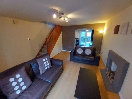 3 bedroom semi-detached house to rent - Photo 1