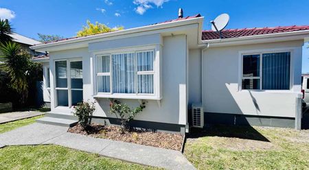 Fully Renovated and Exceptionally Convenient - Photo 5