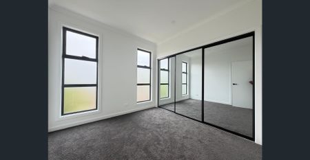 $580 P/W BRAND NEW TOWNHOUSE - Photo 4