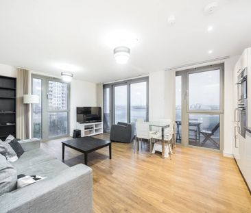 Waterside Heights, E16 - Photo 1