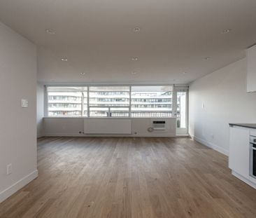 150 The Donway West - Photo 3