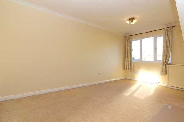 Walnut Tree - A Well Presented Bedroom Home, MK7 - Photo 1