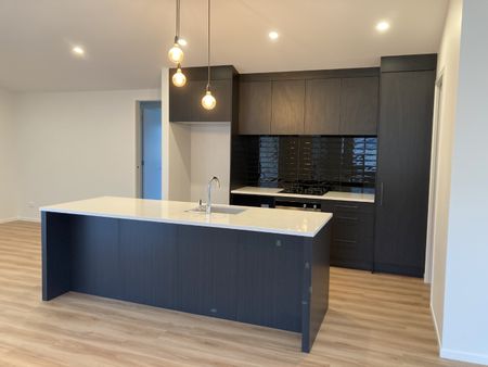 Discover the perfect family oasis in Rototuna North! - Photo 2