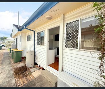 2/62 Selwyn Street, Merewether, NSW 2291 - Photo 5