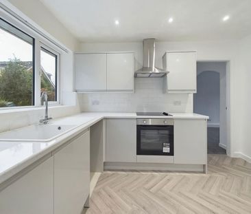 4 bedroom detached house to rent - Photo 5