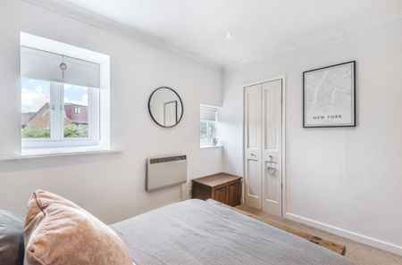 1 bedroom semi-detached house to rent - Photo 3