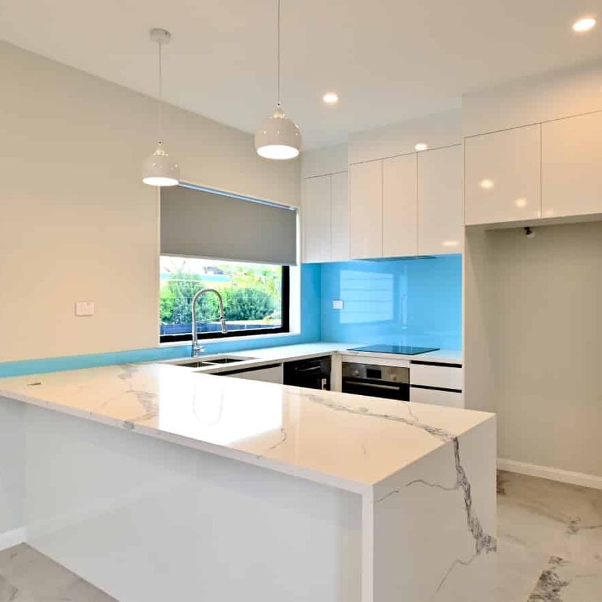 Near new central Papatoetoe - Photo 1