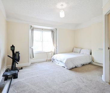 4 bedroom detached house to rent - Photo 3
