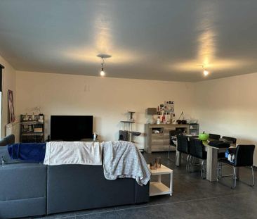 STEENHUIZE-WIJNHUIZE - Ruim, lichtrijk appartement met terras. - Photo 1