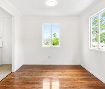 Stunning Three Bedroom Home on Nursery Road! - Photo 4