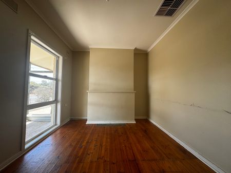 36 SEAVIEW ROAD, PORT AUGUSTA - Photo 2