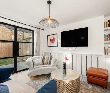 2 Bed Flat, Thornton Avenue, SW2 - Photo 2
