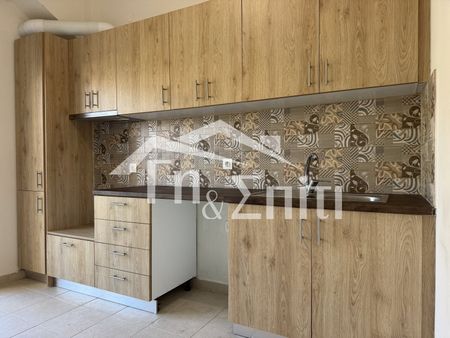Γκαρσονιέρα προς ενοικίαση 380 € - Photo 2