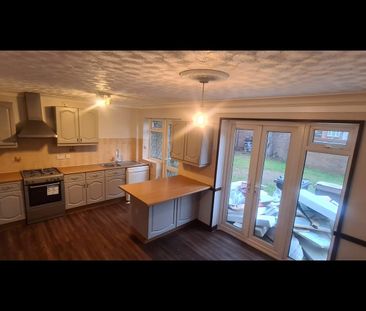 3 Bed Detached House, Foxhill, LU2 - Photo 2