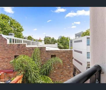 One-bedroom - heart of vibrant Chippendale - Photo 4