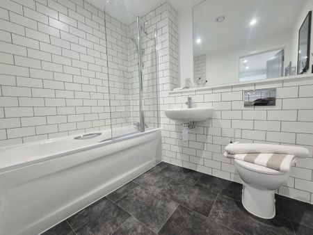 Cow Green, Halifax - Photo 5