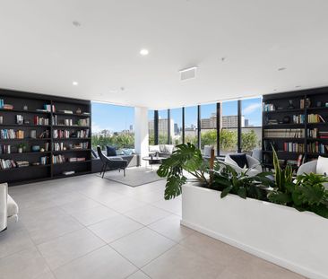 Stunning apartment in luxury Abbotsford complex - Photo 1