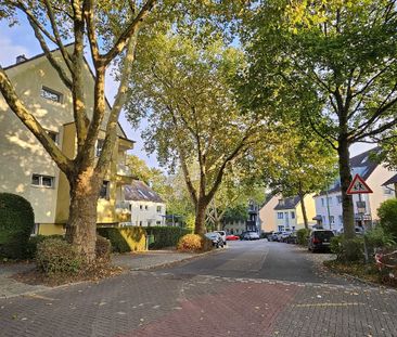 Gemütliche Dachgeschosswohnung mit ca. 34 m² Wohnfläche und Einbauk... - Photo 6