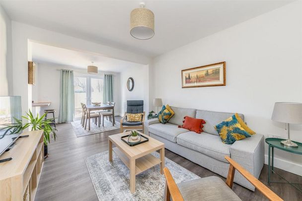 3 bedroom detached bungalow to rent - Photo 1