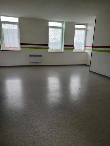 Location Appartement 2 pièces 58m² HAUSSY 59294 - Photo 5