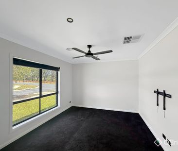 Spacious, Modern & Ready to Enjoy - Photo 4