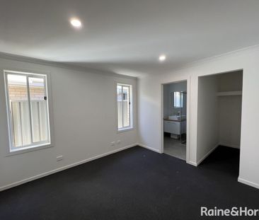 Beautiful three bedroom home in Munno Para! - Photo 1