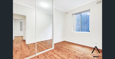 The Perfect Two Bedroom Apartment! - Photo 3