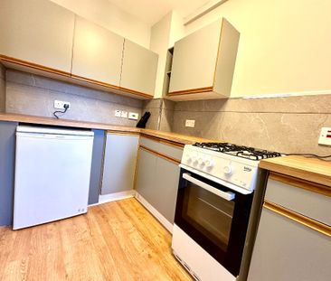 Crossveggate, Milngavie, Glasgow, G62 6RA - Photo 4