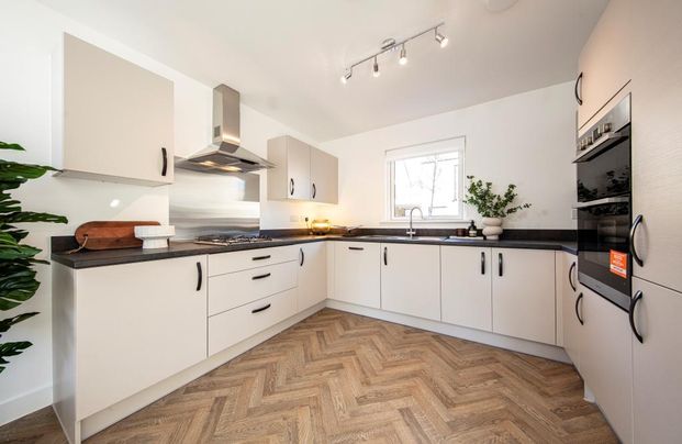 4 bedroom terraced house to rent - Photo 1