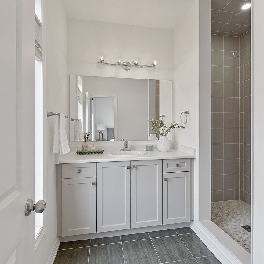 For Lease - 7 Holyrood Crescent, Vaughan, Ontario - Photo 1