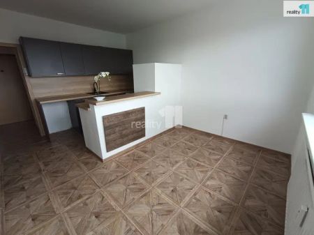 pronájem bytu 2kk+L Hradecká - Photo 2