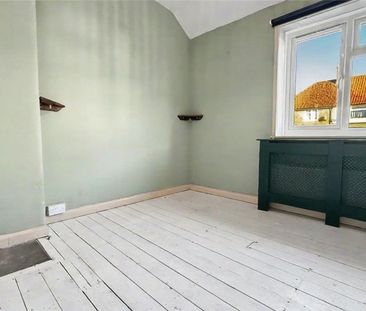 2 bedroom end of terrace house to rent - Photo 4