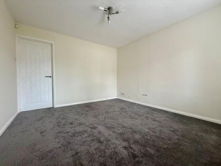 2 bedroom semi-detached house to rent - Photo 4