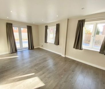 Danelaw Court, Hinckley, LE10 - Photo 5