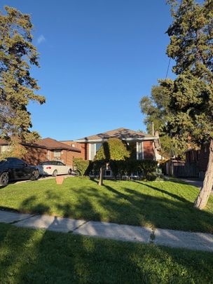 For Lease - 19 Budea. Lower Unit Crescent, Toronto, Ontario - Photo 1