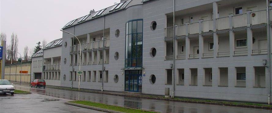 Wr. Neustadt Neudörflerstraße - Photo 1
