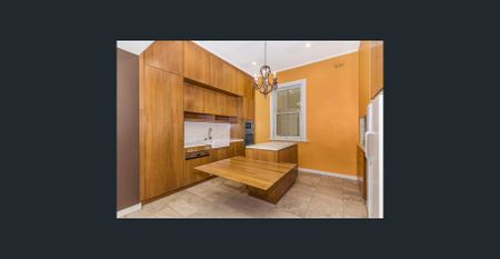 Modern 2-Bedroom Unit in the Heart of South Brisbane - Photo 4