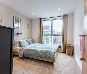 Contemporary one bedroom apartment located in the popular developme... - Photo 4